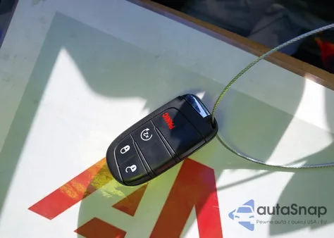 2020 Jeep Renegade Jeepster 4X4 z USA, uszkodzony, nr VIN ZACNJBAB3LPL95589